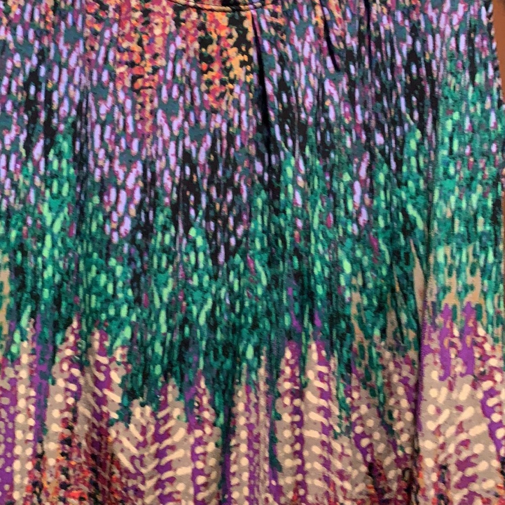 Jones Studio Tank Top - Picture 2 of 5